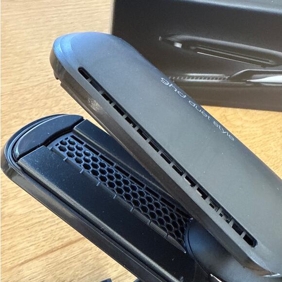 GHD - Duet Style 2-IN-1 Hot Air Styler in Black - Picture 3 of 7